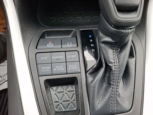 Used 2024 Toyota RAV4 LE image 19