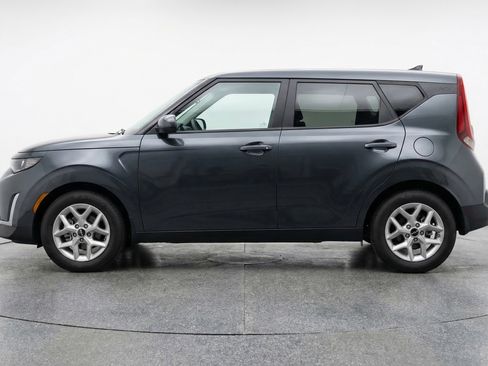 Used 2025 Kia Soul LX w/ LX Technology Package FWD image 5