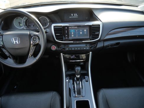 Used 2016 Honda Accord EX-L image 11