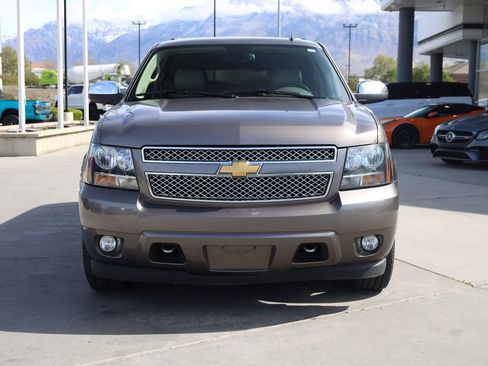 Used 2012 Chevrolet Suburban LTZ image 9