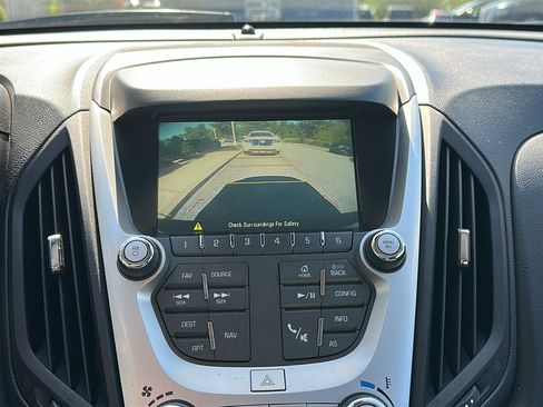 Used 2017 Chevrolet Equinox Premier w/ Enhanced Convenience Package AWD/4WD image 21