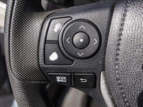 Used 2015 Toyota Corolla LE image 14