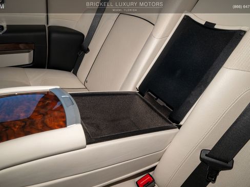 Used 2014 Rolls-Royce Ghost V- Specification image 26