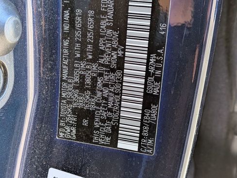 Used 2020 Toyota Highlander XLE image 32