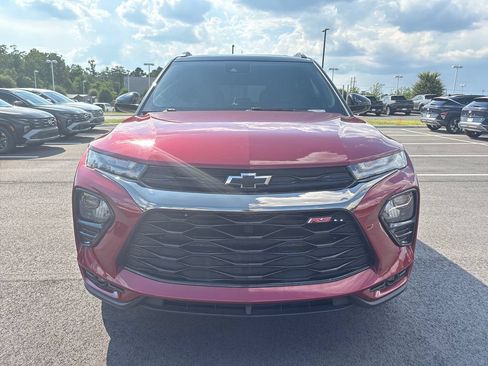 Used 2022 Chevrolet TrailBlazer RS w/ Sun and Liftgate Package FWD image 2