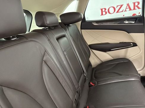 Used 2018 Lincoln MKC Reserve image 18