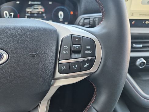 Used 2025 Ford Explorer Active image 27