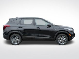 New 2026 Kia Seltos LX AWD/4WD video 2