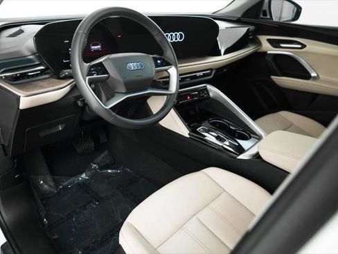 Certified 2025 Audi Q5 Premium image 12