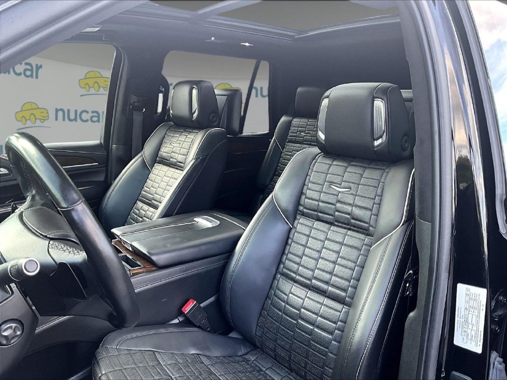 Used 2021 Cadillac Escalade Sport Platinum w/ LPO, Floor Liner Package AWD/4WD image 10