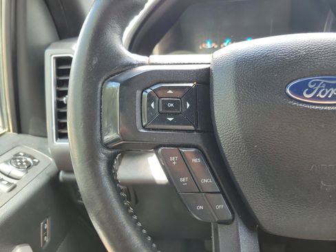 Used 2019 Ford F150 XLT w/ Equipment Group 302A Luxury AWD/4WD image 21