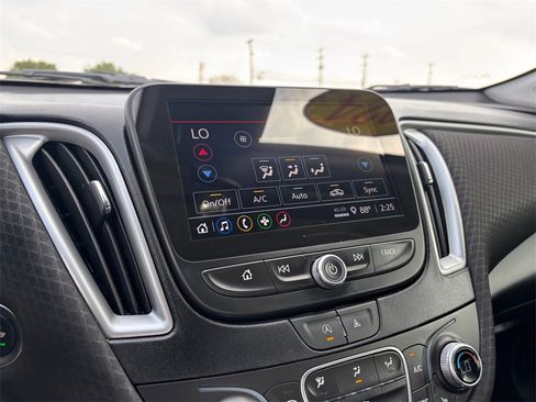 Certified 2024 Chevrolet Malibu LT image 21