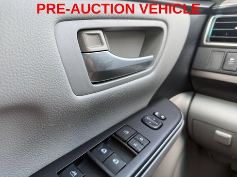 Used 2015 Toyota Camry LE FWD image 26