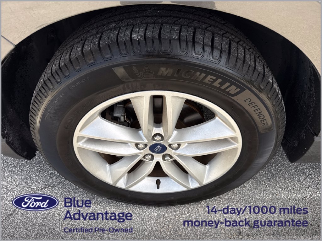 Used 2018 Ford Edge SEL w/ Equipment Group 201A FWD image 10