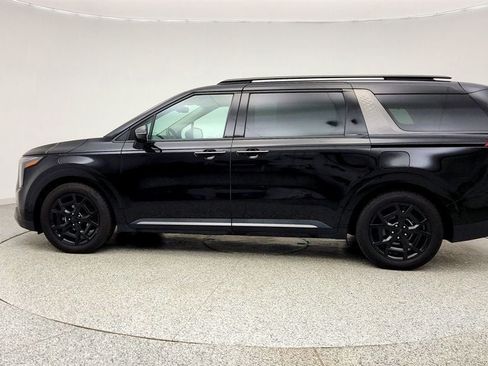 Used 2025 Kia Carnival SX Prestige FWD image 8