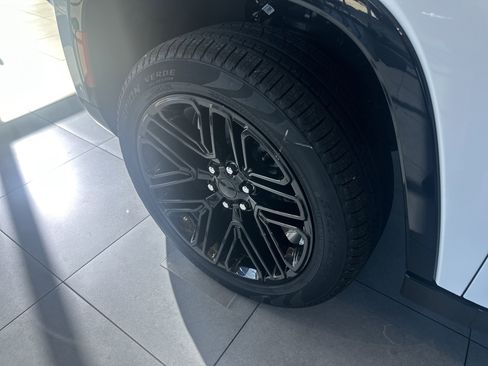 New 2026 Jeep Grand Wagoneer L Limited AWD/4WD image 10