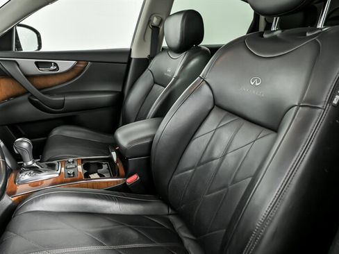 Used 2014 INFINITI QX70 AWD w/ Premium Package image 21