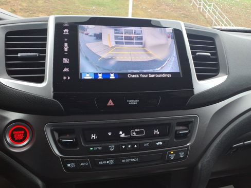 Certified 2020 Honda Ridgeline Sport image 32