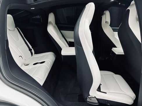 Used 2018 Tesla Model X 75D AWD/4WD image 23