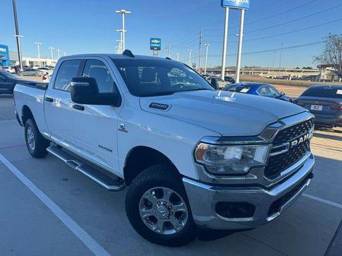 Used 2024 RAM 2500 Big Horn w/ Off Road Package image 3