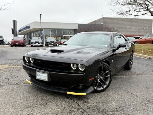 Used 2023 Dodge Challenger R/T Scat Pack w/ Plus Package image 2