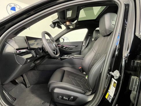 Used 2025 BMW i5 xDrive40 w/ Premium Package image 21