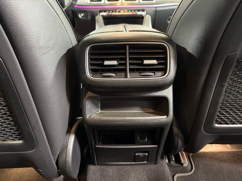 Used 2021 Mercedes-Benz GLE 450 4MATIC image 16