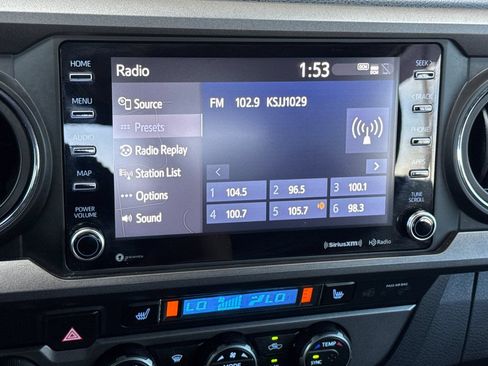 Used 2020 Toyota Tacoma SR5 AWD/4WD image 24