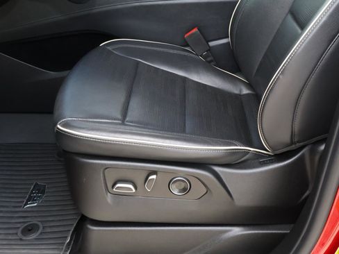 Used 2023 Cadillac Escalade Premium Luxury w/ LPO, Illumination Package image 21