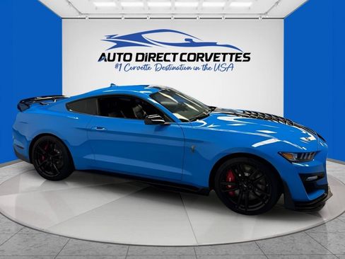 Used 2022 Ford Mustang Shelby GT500 w/ Technology Package RWD image 6
