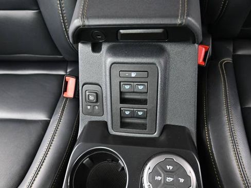 Certified 2025 Ford Bronco Badlands AWD/4WD image 15
