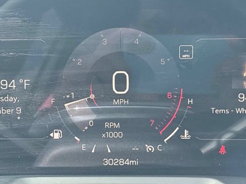 Used 2026 GMC Acadia Elevation w/ Elevation Premium Package FWD image 26