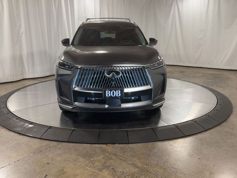 Certified 2026 INFINITI QX60 Luxe w/ Family Package image 3