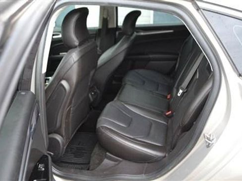 Used 2016 Ford Fusion Titanium FWD image 17