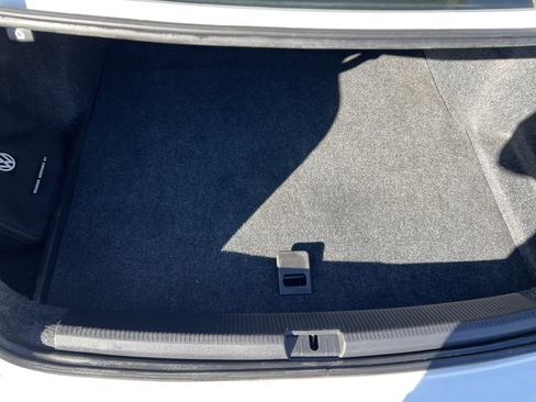 Used 2018 Volkswagen Passat 2.0T R-Line image 30