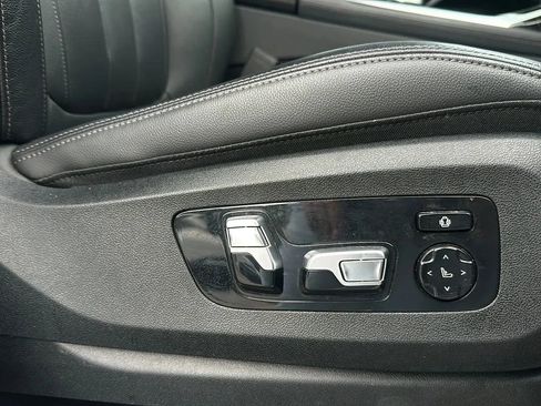 Used 2020 BMW X7 xDrive40i w/ M Sport Package image 21