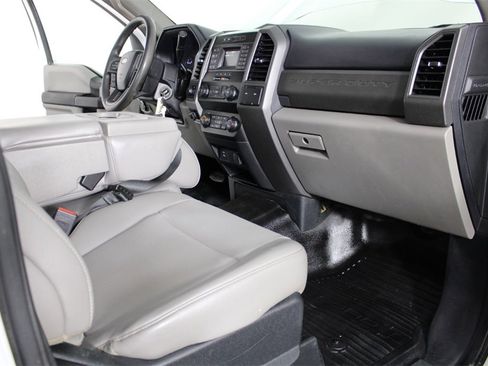 Used 2021 Ford F350 XL w/ Power Equipment Group image 31