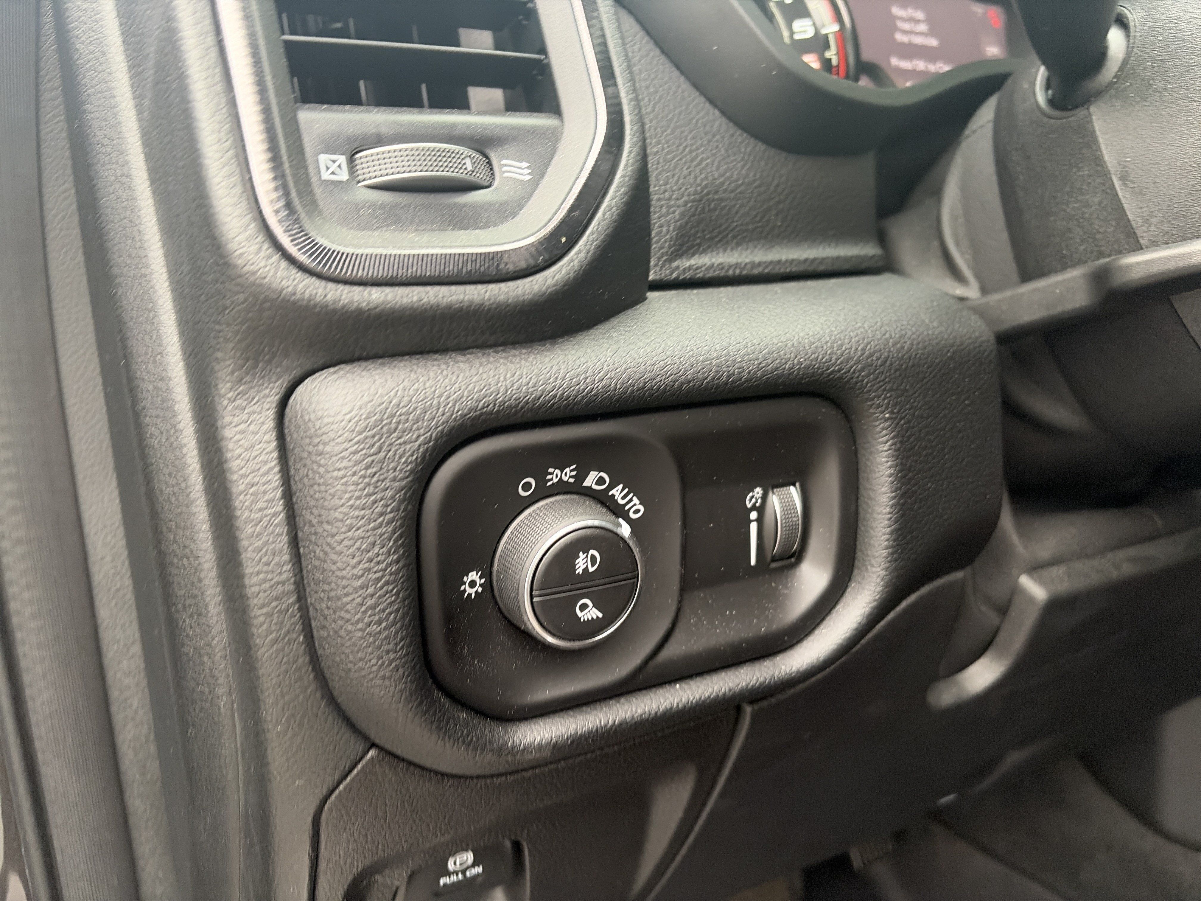 Used 2022 RAM 1500 TRX AWD/4WD image 21