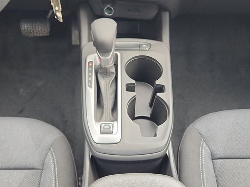 Used 2025 Chevrolet Trax LS w/ LS Convenience Package FWD image 19