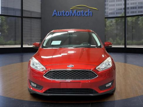 Used 2018 Ford Focus SEL FWD image 3
