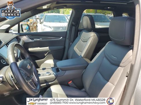 Certified 2023 Cadillac XT5 Sportv w/ LPO, Floor Liner Package AWD/4WD image 21