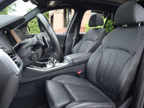Used 2022 BMW X5 M50i AWD/4WD image 31