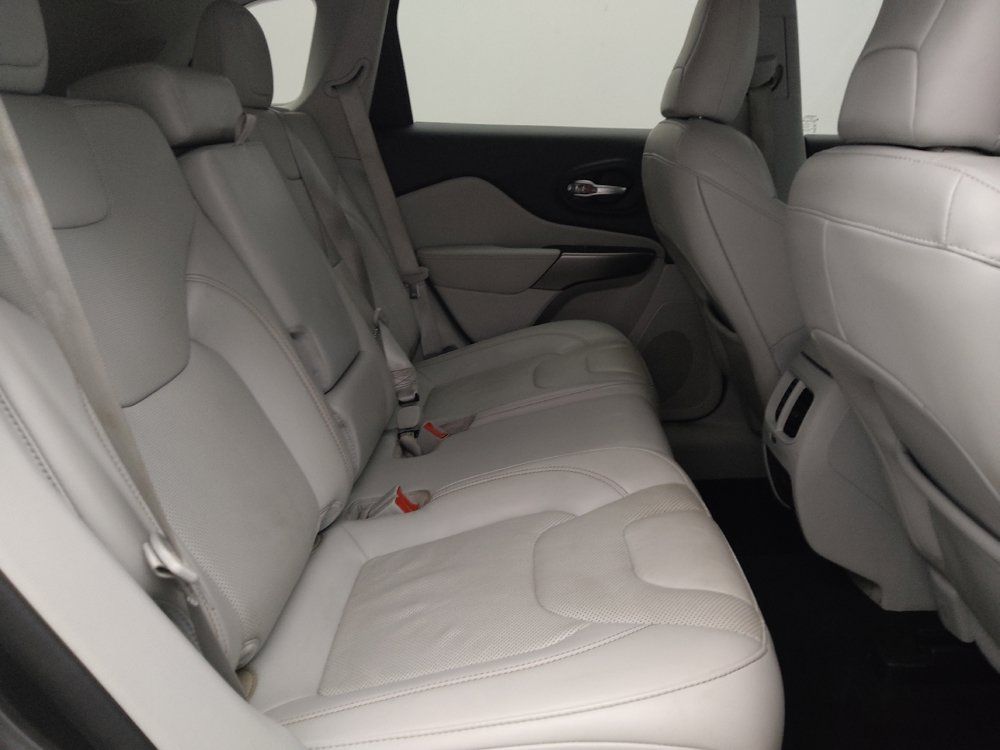 Used 2021 Jeep Cherokee Limited AWD/4WD image 19