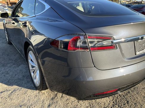 Used 2019 Tesla Model S Long Range image 84