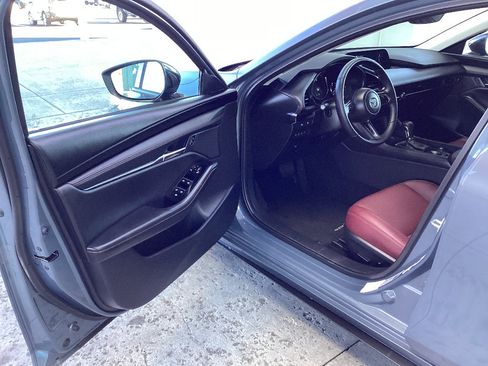 Used 2025 MAZDA MAZDA3 s image 12