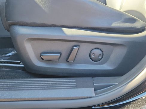 Certified 2021 Nissan Rogue SV w/ Premium Package image 18