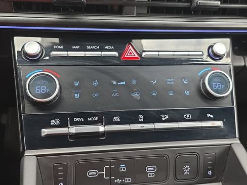 Used 2025 Hyundai Santa Fe Calligraphy AWD/4WD image 24