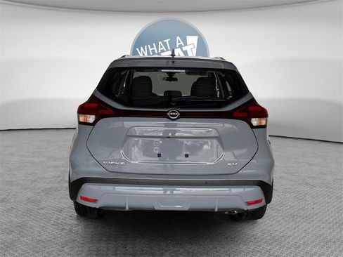Used 2024 Nissan Kicks SV image 5