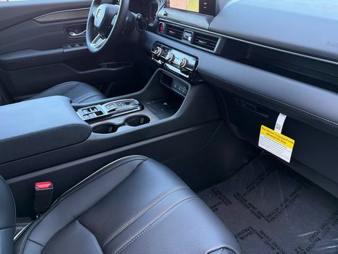 New 2026 Honda Pilot Elite image 15