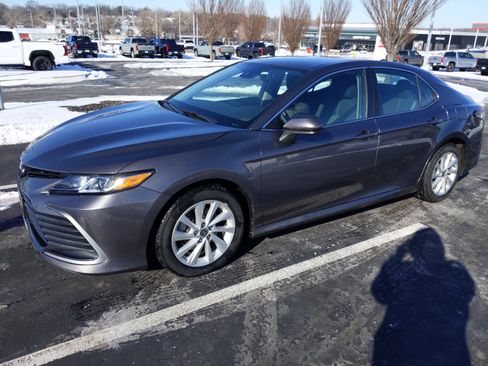 Certified 2023 Toyota Camry LE image 5